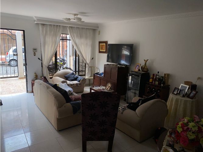 Edificio en venta en Primero De Mayo, Cali, 700 m² · foto 16 de 24