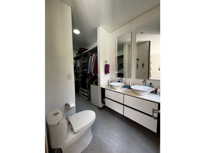 Casa de 3 alcobas en venta en Los Nogales, Pereira, 174 m² · foto 6 de 16
