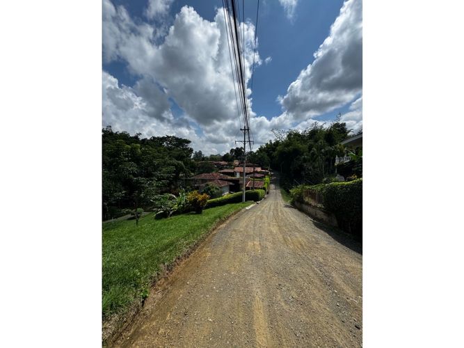 Casa de 3 alcobas en venta en Los Nogales, Pereira, 174 m² · foto 16 de 16