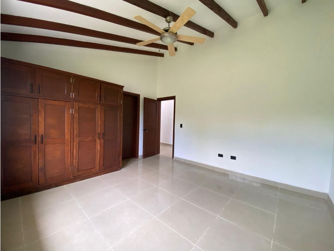 Casa de 4 alcobas en venta en Las Mercedes, Jamundí, 284 m² · foto 8 de 24
