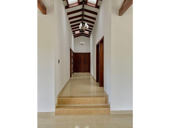 Casa de 4 alcobas en venta en Las Mercedes, Jamundí, 284 m² · foto 15 de 24