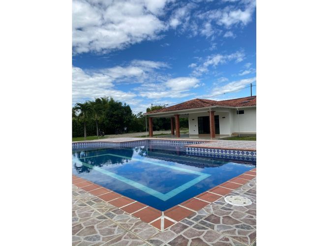 Casa de 4 alcobas en venta en Las Mercedes, Jamundí, 284 m² · foto 24 de 24