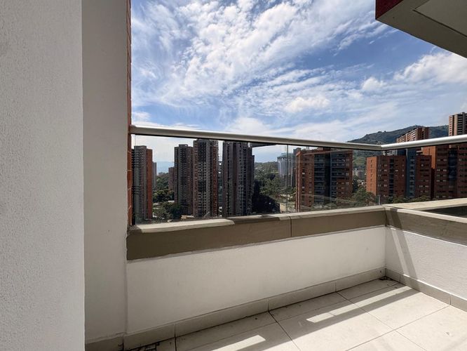 Apartamento de 1 alcoba en venta en El Poblado, Medellín, 52 m² · foto 16 de 16