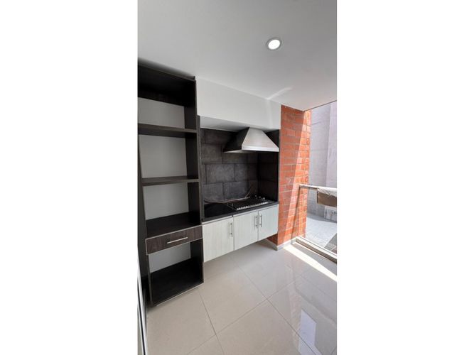 Apartamento en venta en Valle Del Lili, Cali · foto 7 de 24