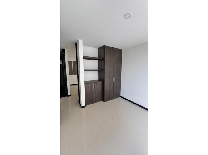 Apartamento en venta en Valle Del Lili, Cali · foto 15 de 24