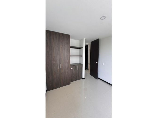 Apartamento en venta en Valle Del Lili, Cali · foto 17 de 24
