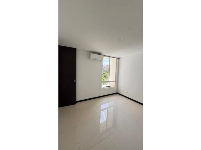 Apartamento en venta en Valle Del Lili, Cali · foto 20 de 24