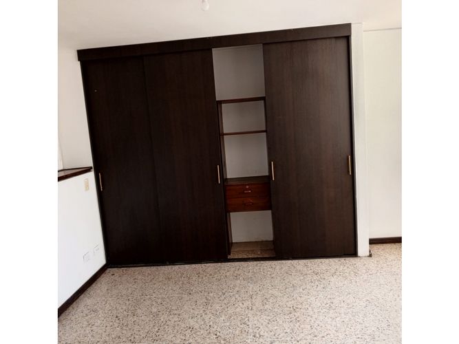 Apartamento de 3 alcobas en venta en Nueva Tequendama, Cali, 109 m² · foto 12 de 15