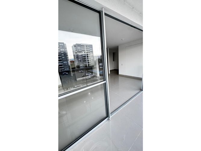 Apartamento de 3 alcobas en venta en Valle Del Lili, Cali, 92 m² · foto 7 de 24