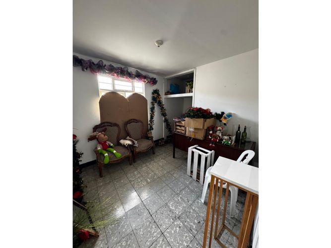 Casa de 8 alcobas en venta en Cd Palmira, Palmira, 260 m² · foto 5 de 24