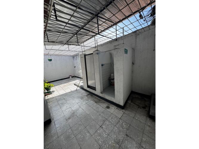 Casa de 8 alcobas en venta en Cd Palmira, Palmira, 260 m² · foto 7 de 24