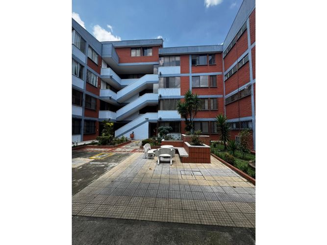 Apartamento de 3 alcobas en venta en Tequendama, Cali, 86 m² · foto 10 de 11