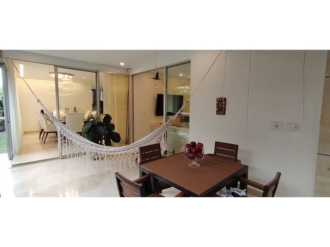 Apartamento de 3 alcobas en venta en Ciudad Jardin, Cali, 163 m² · foto 12 de 24