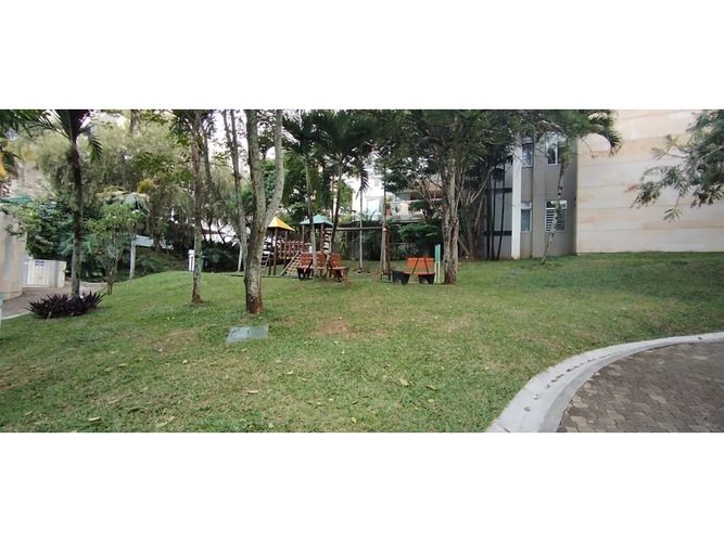 Apartamento de 3 alcobas en venta en Ciudad Jardin, Cali, 163 m² · foto 21 de 24
