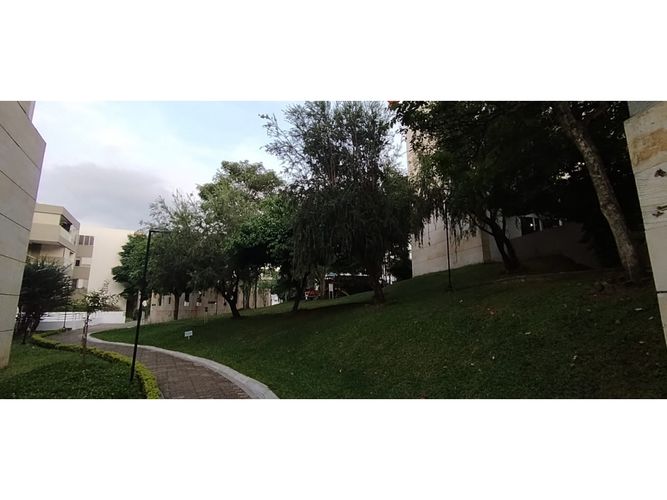 Apartamento de 3 alcobas en venta en Ciudad Jardin, Cali, 163 m² · foto 22 de 24