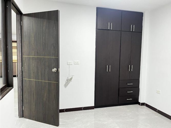 Casa de 8 alcobas en venta en Valle Del Lili, Cali, 330 m² · foto 16 de 20