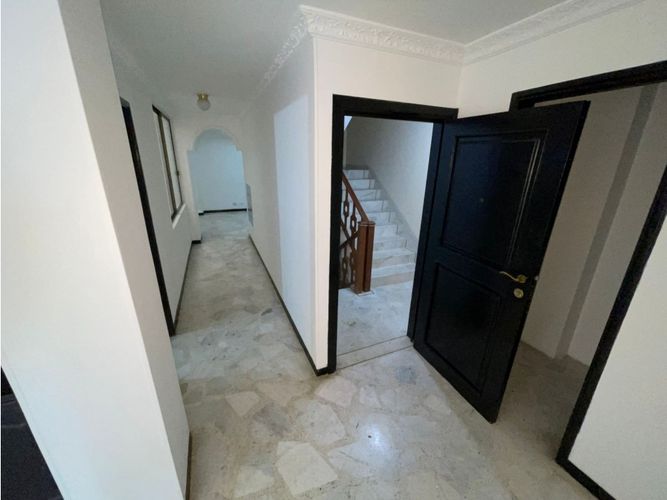 Apartamento de 5 alcobas en venta en El Ingenio, Cali, 160 m² · foto 2 de 24