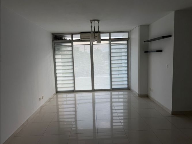 Apartamento de 3 alcobas en venta en Los Guaduales, Cali, 75 m² · foto 4 de 17