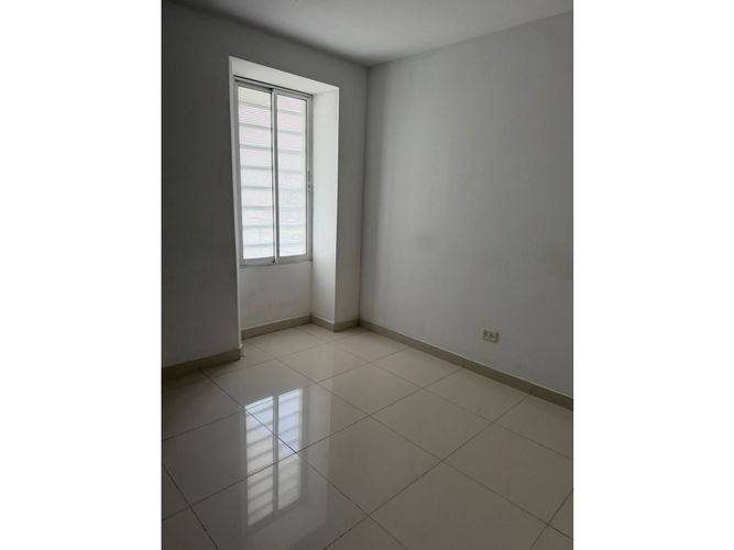 Apartamento de 3 alcobas en venta en Los Guaduales, Cali, 75 m² · foto 8 de 17