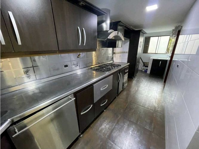 Apartamento de 4 alcobas en arriendo en Lorena, Medellín, 115 m² · foto 3 de 21