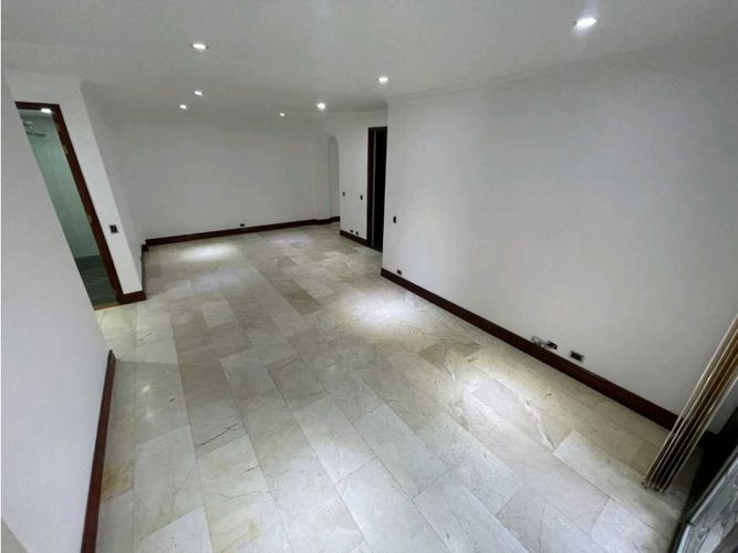 Apartamento de 4 alcobas en arriendo en Lorena, Medellín, 115 m² · foto 6 de 21