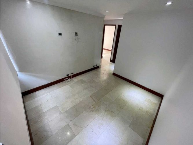 Apartamento de 4 alcobas en arriendo en Lorena, Medellín, 115 m² · foto 8 de 21