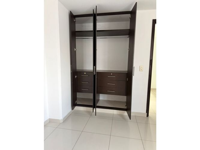 Apartamento de 3 alcobas en venta en Los Guaduales, Cali, 75 m² · foto 16 de 17