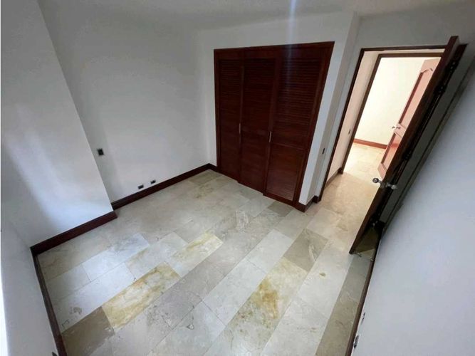 Apartamento de 4 alcobas en arriendo en Lorena, Medellín, 115 m² · foto 11 de 21