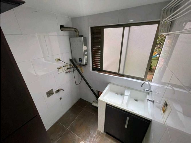 Apartamento de 4 alcobas en arriendo en Lorena, Medellín, 115 m² · foto 19 de 21