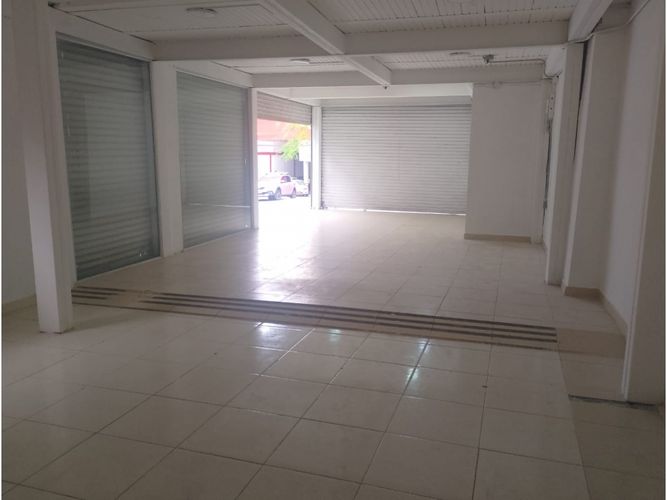 Local en arriendo en Caicedo, Medellín, 100 m² · foto 2 de 10