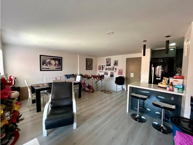 Apartamento en venta en Hayuelos, Bogotá · foto 2 de 16