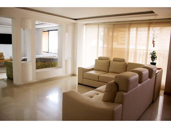 Apartamento de 4 alcobas en venta en Centenario, Cali, 240 m² · foto 3 de 24