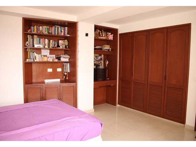 Apartamento de 4 alcobas en venta en Centenario, Cali, 240 m² · foto 7 de 24