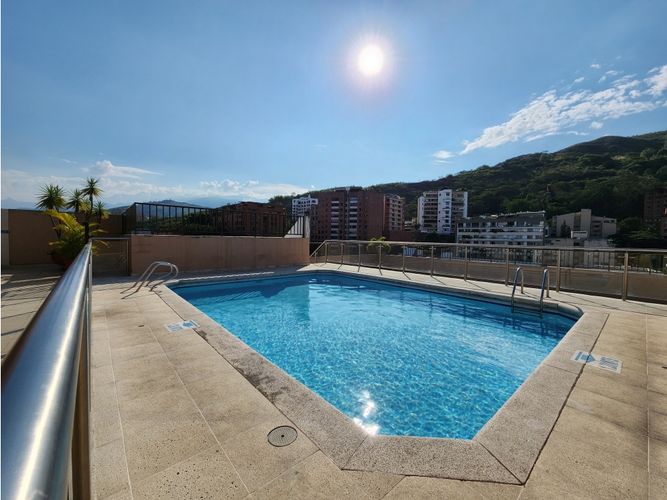 Apartamento de 4 alcobas en venta en Centenario, Cali, 240 m² · foto 17 de 24