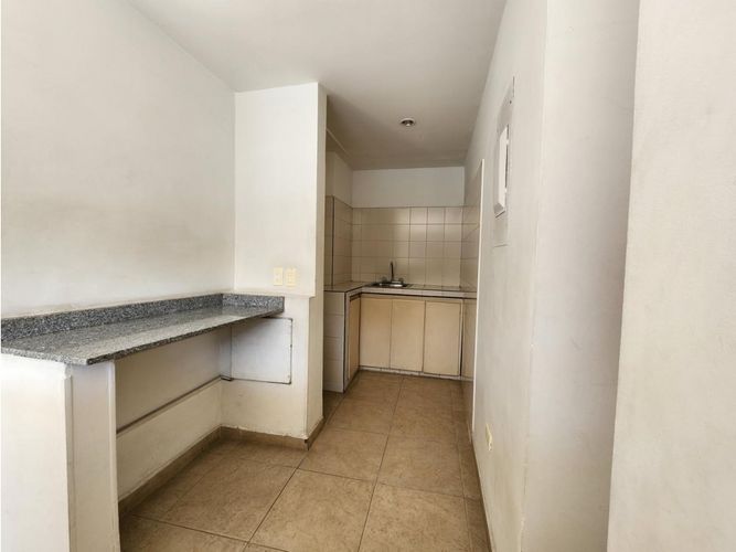 Apartamento de 4 alcobas en venta en Centenario, Cali, 240 m² · foto 18 de 24