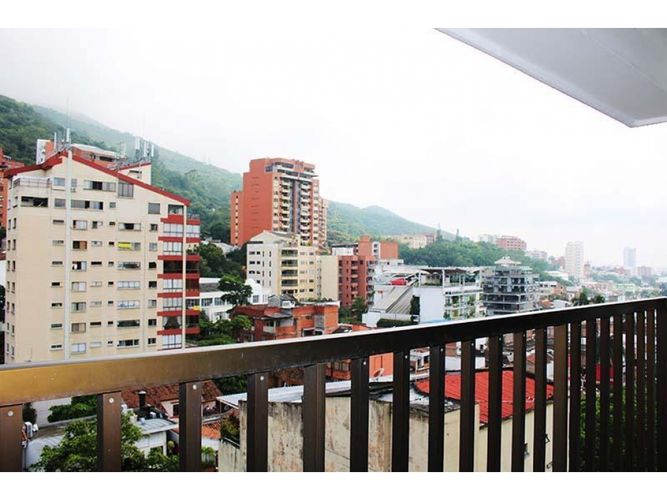 Apartamento de 4 alcobas en venta en Centenario, Cali, 240 m² · foto 23 de 24
