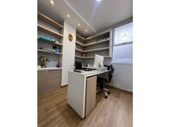 Casa de 5 alcobas en venta en San Joaquin, Cali, 420 m² · foto 6 de 12