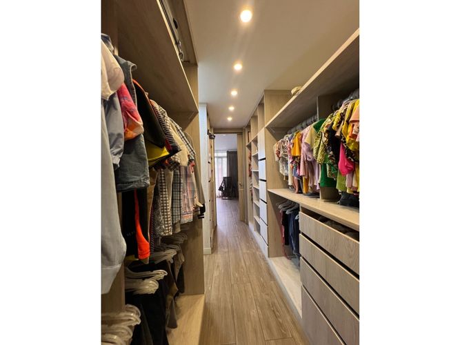 Casa de 5 alcobas en venta en San Joaquin, Cali, 420 m² · foto 10 de 12