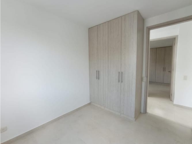 Apartamento de 2 alcobas en venta en Cr. Surcos De Pangola, Jamundí, 55 m² · foto 10 de 19