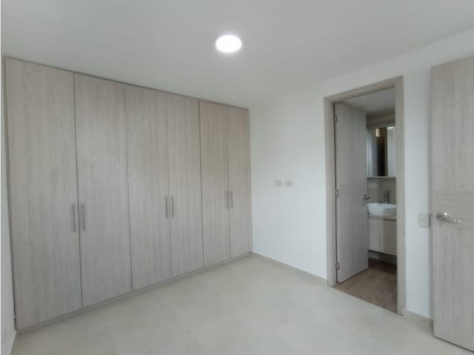 Apartamento de 2 alcobas en venta en Cr. Surcos De Pangola, Jamundí, 55 m² · foto 13 de 19