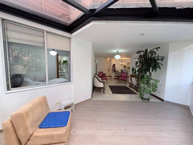 Apartamento en venta en Altos Del Poblado, Medellín · foto 8 de 24