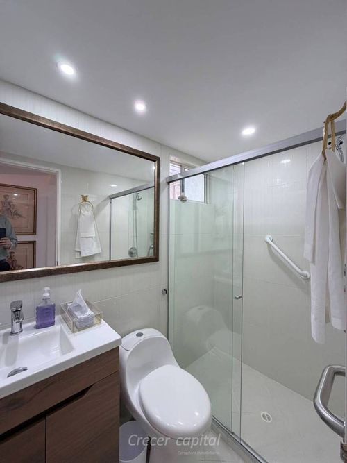 Apartamento en venta en Altos Del Poblado, Medellín · foto 19 de 24