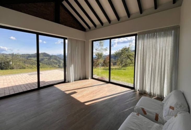 Casa de 5 alcobas en venta en El Retiro, 315 m² · foto 16 de 21