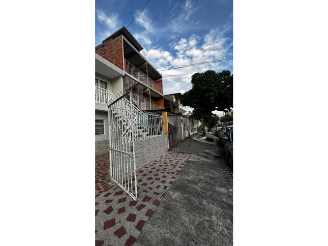 Casa de 8 alcobas en venta en La Selva, Cali, 405 m² · foto 4 de 24