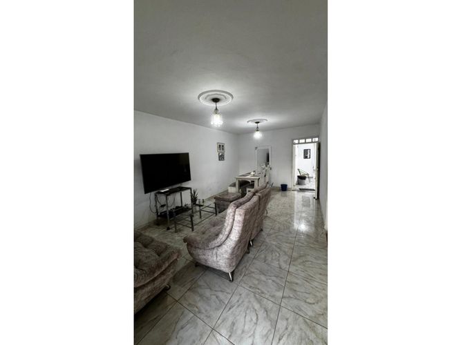 Casa de 8 alcobas en venta en La Selva, Cali, 405 m² · foto 6 de 24