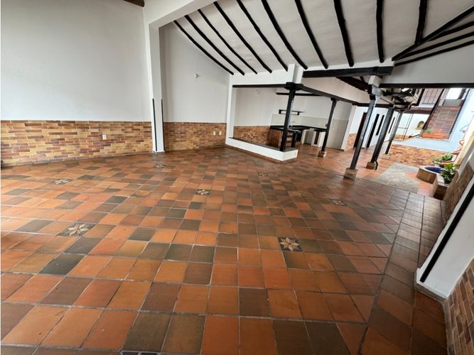 Casa de 4 alcobas en venta en Giron Campestre, Girón, 280 m² · foto 3 de 10