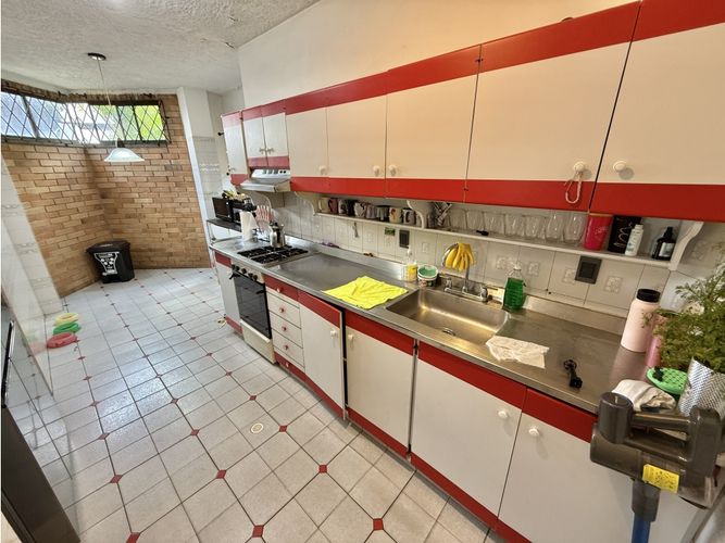 Casa de 5 alcobas en venta en Lagos Del Cacique, Bucaramanga, 503 m² · foto 4 de 20
