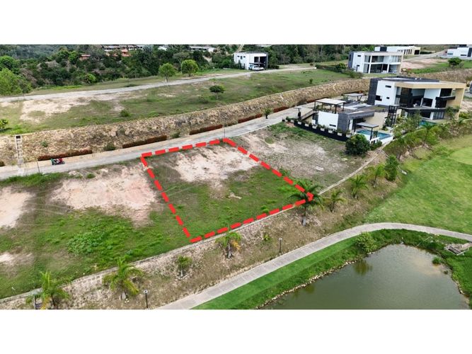 Lote en venta en Ruitoque Bajo, Girón · foto 2 de 9