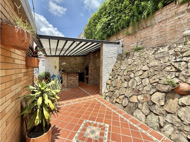 Casa de 5 alcobas en venta en Lagos Del Cacique, Bucaramanga, 503 m² · foto 15 de 20