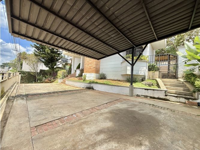 Casa de 5 alcobas en venta en Lagos Del Cacique, Bucaramanga, 503 m² · foto 19 de 20
